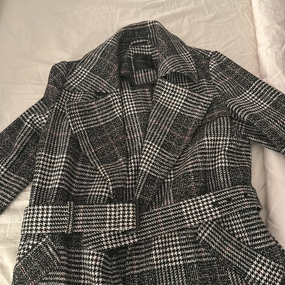 DYNAMITE Coat - Picture 3 of 4